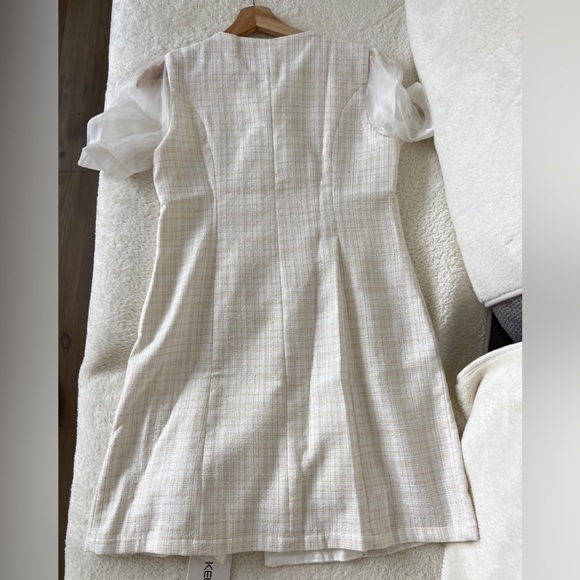 Tweed Double-Breasted Jacket Dress with Sheer Puff Sleeves – White & Gold Pastel - Picture 4 of 8